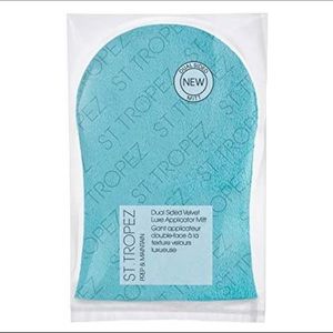 St.Tropez Double-Sided Luxe Velvet Applicator Mitt